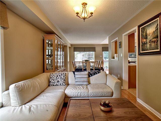 2 - 7360 Zinnia Pl, Townhouse with 3 bedrooms, 4 bathrooms and 1 parking in Mississauga ON | Image 7