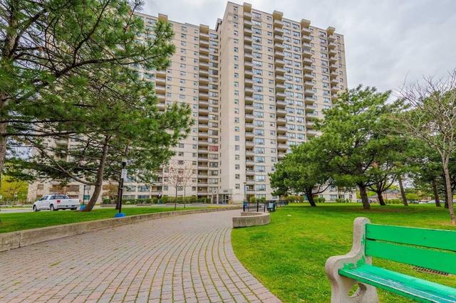 104 - 390 Dixon Rd, Condo with 2 bedrooms, 1 bathrooms and 2 parking in Toronto ON | Image 12