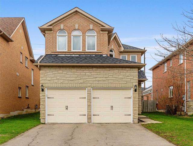 24 Linda Margaret Cres, House detached with 3 bedrooms, 3 bathrooms and 6 parking in Richmond Hill ON | Image 1