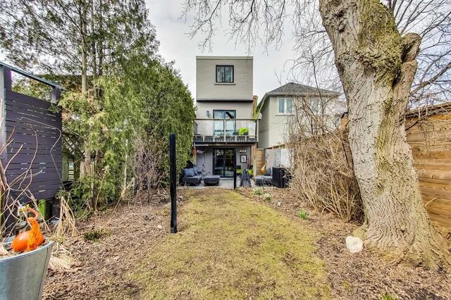 275 Woburn Ave, House detached with 3 bedrooms, 3 bathrooms and 3 parking in Toronto ON | Image 28