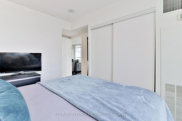 905 - 33 Singer Crt, Condo with 2 bedrooms, 2 bathrooms and 1 parking in Toronto ON | Image 25