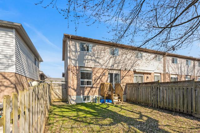 42 Bushford St, House attached with 3 bedrooms, 2 bathrooms and 4 parking in Clarington ON | Image 24