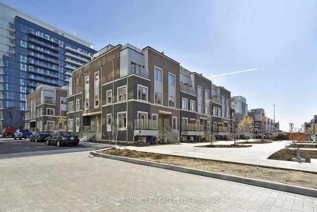 61 - 31 Honeycrisp Cres N, Townhouse with 2 bedrooms, 3 bathrooms and 1 parking in Vaughan ON | Image 12