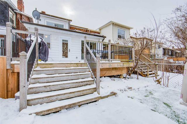 24 Manor Rd E, House semidetached with 4 bedrooms, 3 bathrooms and 2 parking in Toronto ON | Image 22
