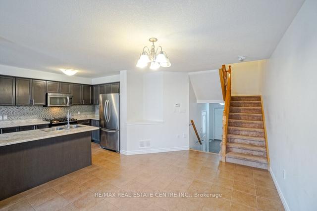 233 Bellagio Ave, House attached with 3 bedrooms, 3 bathrooms and 2 parking in Hamilton ON | Image 12