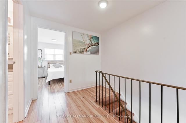 28 Candle Liteway, Townhouse with 3 bedrooms, 2 bathrooms and 2 parking in Toronto ON | Image 9