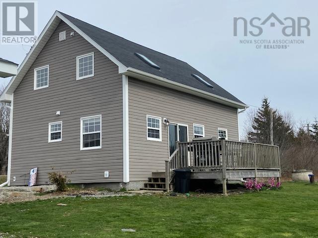 2132 Sandy Point Road, House detached with 3 bedrooms, 1 bathrooms and null parking in Shelburne MD NS | Image 21