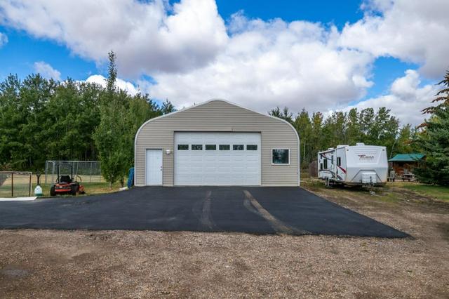 39376 Range Road 19 2, House detached with 5 bedrooms, 2 bathrooms and 10 parking in Red Deer County AB | Image 35