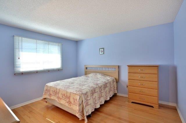 2409 Butternut Cres, House detached with 4 bedrooms, 3 bathrooms and 2 parking in Burlington ON | Image 14