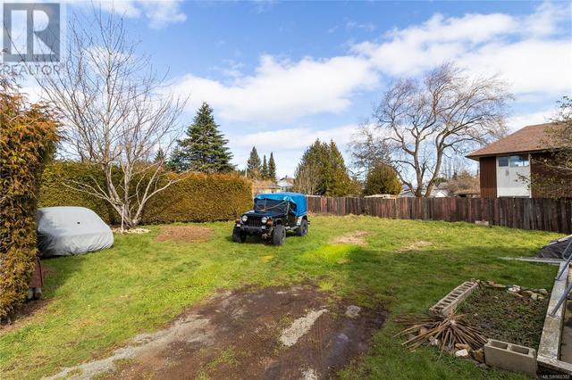 458 4th St, House detached with 3 bedrooms, 3 bathrooms and 4 parking in Nanaimo BC | Image 35