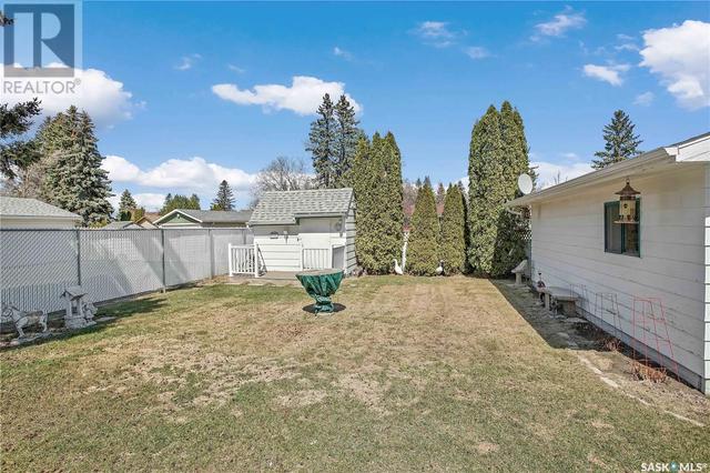 2323 Arnold Street, House detached with 4 bedrooms, 2 bathrooms and null parking in Saskatoon SK | Image 33
