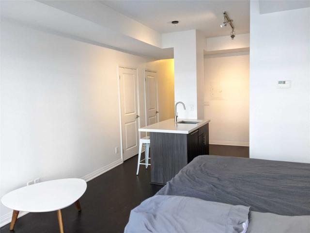 423 - 8 Mercer St, Condo with 0 bedrooms, 1 bathrooms and 0 parking in Toronto ON | Image 12