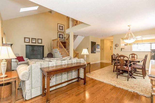 71 Green Briar Rd, Condo with 2 bedrooms, 3 bathrooms and 3 parking in New Tecumseth ON | Image 6