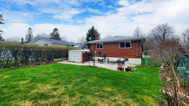 19 Griselda Cres, House detached with 3 bedrooms, 2 bathrooms and 3 parking in Toronto ON | Image 22
