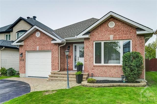 186 Redpath Drive, House detached with 2 bedrooms, 2 bathrooms and 4 parking in Ottawa ON | Image 2