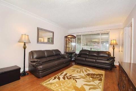 86 Ridgevale Dr, House detached with 3 bedrooms, 3 bathrooms and 3 parking in Toronto ON | Image 3