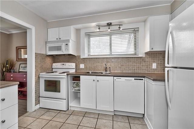 2402 Belyea St, House semidetached with 3 bedrooms, 2 bathrooms and 5 parking in Oakville ON | Image 8
