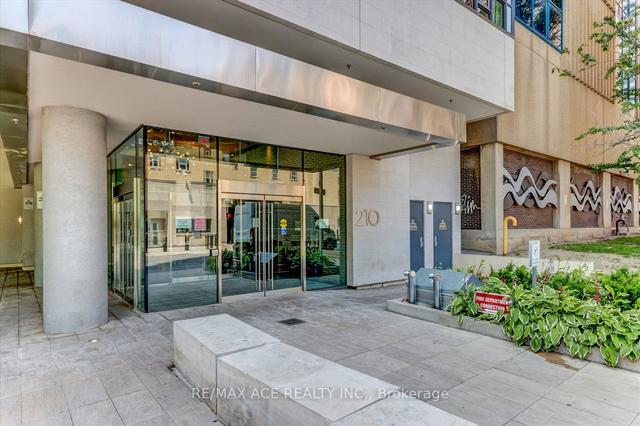 1208 - 210 Simcoe St, Condo with 1 bedrooms, 1 bathrooms and 0 parking in Toronto ON | Image 20