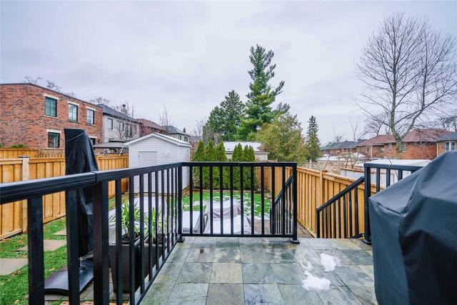 798 Millwood Rd, House detached with 3 bedrooms, 4 bathrooms and 1 parking in Toronto ON | Image 35