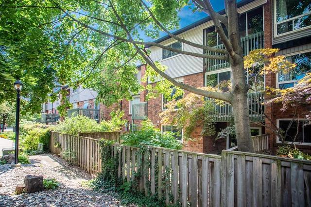 2 - 1564 Kerns Rd, Townhouse with 3 bedrooms, 4 bathrooms and 3 parking in Burlington ON | Image 29