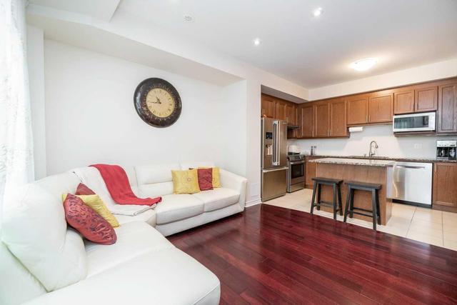 74 - 23 Applewood Lane, Townhouse with 3 bedrooms, 3 bathrooms and 1 parking in Toronto ON | Image 7