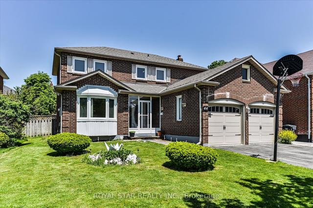 44 Cox Cres, House detached with 4 bedrooms, 4 bathrooms and 5 parking in Brampton ON | Image 1