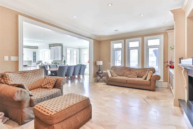 31 Glenbrook Ave, House detached with 5 bedrooms, 4 bathrooms and 6 parking in Toronto ON | Image 36