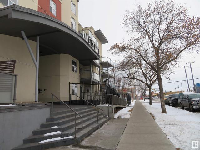 107 - 10118 106 Av Nw, Condo with 2 bedrooms, 2 bathrooms and null parking in Edmonton AB | Image 3