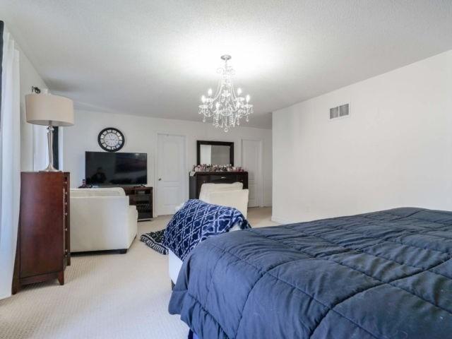 25 Cantwell Cres, House detached with 4 bedrooms, 4 bathrooms and 4 parking in Ajax ON | Image 12