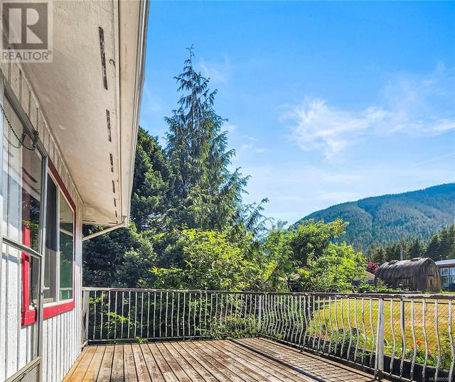 120 Seaview St, House detached with 3 bedrooms, 2 bathrooms and 4 parking in Sayward BC | Image 15