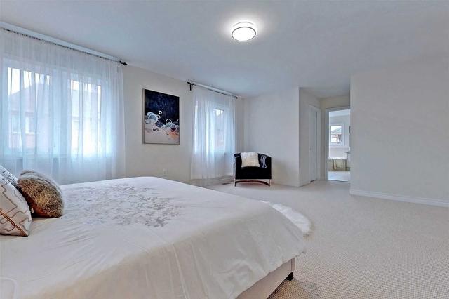 23 Serano Cres, House detached with 4 bedrooms, 4 bathrooms and 4 parking in Richmond Hill ON | Image 24