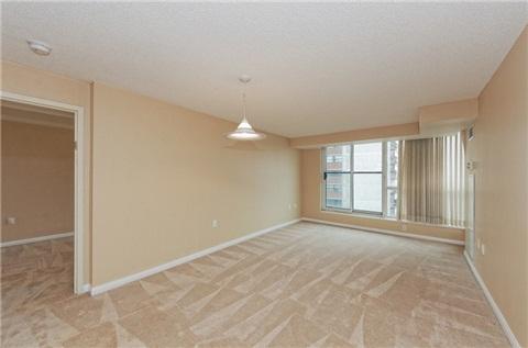 902 - 2 Neptune Dr, Condo with 2 bedrooms, 2 bathrooms and 1 parking in Toronto ON | Image 6