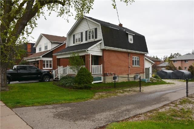 7872 Kipling Ave, House detached with 3 bedrooms, 2 bathrooms and 2 parking in Vaughan ON | Image 2