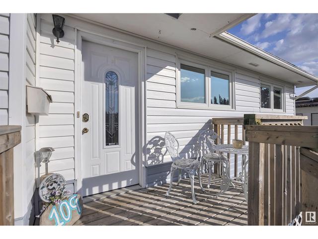 109 Maple Cr, House detached with 5 bedrooms, 1 bathrooms and null parking in Wetaskiwin AB | Image 4