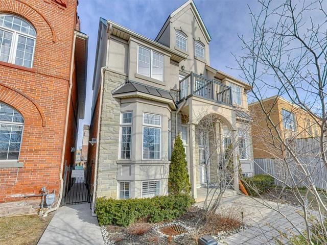 523b Royal York Rd, House attached with 3 bedrooms, 4 bathrooms and 2 parking in Toronto ON | Image 12