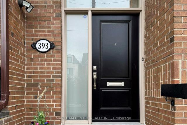 393 Woburn Ave, Townhouse with 3 bedrooms, 3 bathrooms and 2 parking in Toronto ON | Image 12