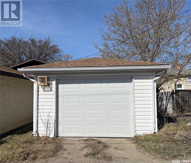 2209 Lindsay Street, House detached with 2 bedrooms, 2 bathrooms and null parking in Regina SK | Image 30