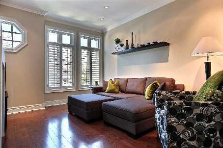 80 Milton St, House attached with 3 bedrooms, 3 bathrooms and 2 parking in Toronto ON | Image 3
