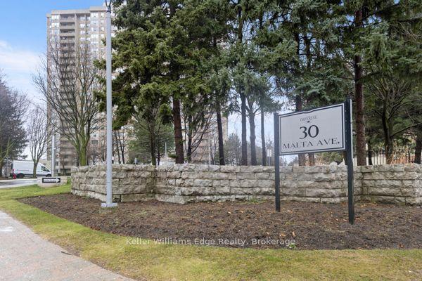 1902 - 30 Malta Ave, Condo with 3 bedrooms, 2 bathrooms and 3 parking in Brampton ON | Image 1