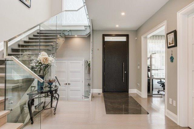207 Ruggles Ave, House detached with 4 bedrooms, 5 bathrooms and 3 parking in Richmond Hill ON | Image 2