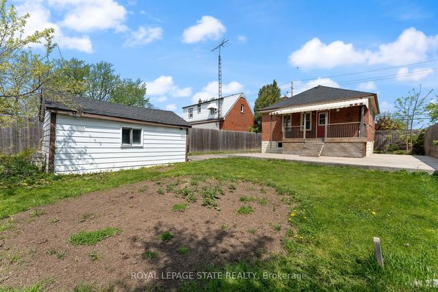 332 Inverness Ave E, House detached with 2 bedrooms, 2 bathrooms and 2 parking in Hamilton ON | Image 32