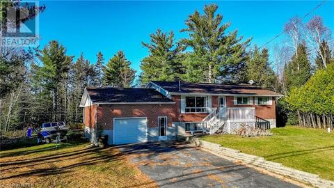 1080 Hwy 654, House detached with 3 bedrooms, 2 bathrooms and 6 parking in Callander ON | Card Image