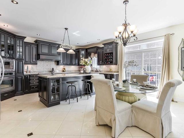 76 Geddington Cres, House detached with 4 bedrooms, 5 bathrooms and 5 parking in Markham ON | Image 4