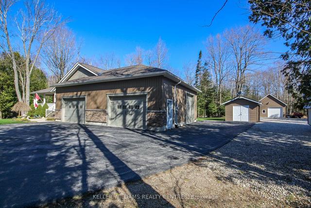 37 Grouse Dr, House detached with 3 bedrooms, 2 bathrooms and 7 parking in South Bruce Peninsula ON | Image 2