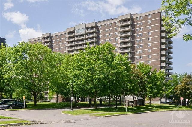 502 - 1705 Playfair Drive, Condo with 2 bedrooms, 2 bathrooms and 1 parking in Ottawa ON | Image 1