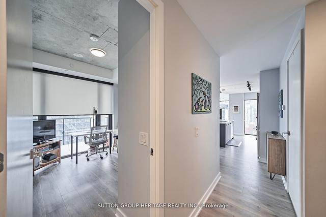 1708 - 55 Ontario St, Condo with 3 bedrooms, 2 bathrooms and 1 parking in Toronto ON | Image 2