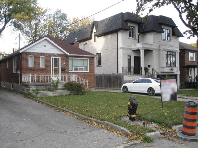 658 Bedford Park Ave, House detached with 2 bedrooms, 2 bathrooms and 5 parking in Toronto ON | Image 14