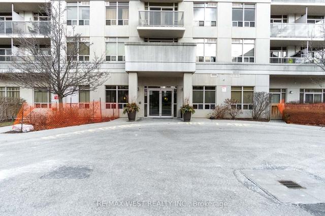 914 - 3650 Kingston Rd, Condo with 2 bedrooms, 2 bathrooms and 1 parking in Toronto ON | Image 12