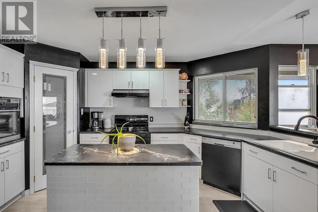 10291 Columbia Way, House detached with 3 bedrooms, 3 bathrooms and 7 parking in Central Okanagan West BC | Image 28