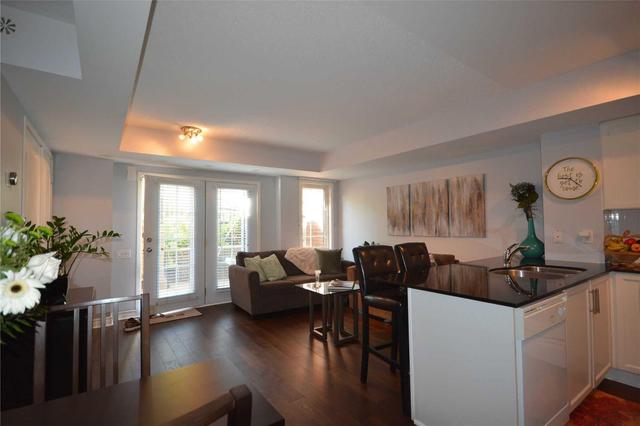 Th 38 - 93 The Queensway Ave, Townhouse with 1 bedrooms, 2 bathrooms and 1 parking in Toronto ON | Image 12